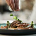Biftek s roštilja za pet evra: Restoran u Parlamentarnoj skupštini BiH najjeftiniji u zemlji