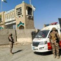 Bombaš samoubica uz pomoć talibana napao pakistansku vojnu bazu, u okršaju poginulo šest boraca