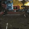 Nova.rs: Prevrnuo se kamion natovaren bocama s metanom na Bežanijskoj kosi