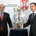 Selaković i Raković predstavili srebrni svećnjak sa dvora dinastije Obrenović