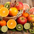Ovo voće ima skoro duplo više vitamina C od pomorandže i limuna
