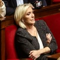 Poslanička grupa Marin le Pen podnela predlog za izglasavanje nepoverenja vladi