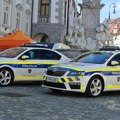 Policajci ubili muškarca u centru grada! Drama u Ljubljani: Nožem pretio prolaznicima, pa nasrnuo na policiju