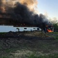 Požar u Tabanoviću gasilo 18 vatrogasaca sa osam vozila: Pričinjena ogromna materijalna šteta (VIDEO)