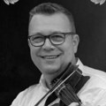 Preminuo poznati srpski muzičar u 57. godini. Prijatelji se opraštaju: Pamtićemo ga kao dobrog čoveka...