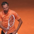 Medvedev bez problema do četvrtfinala Rima
