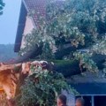 Alarmantno u ova 3 grada u Srbiji: Hitno reagovale gradske službe nakon jakog nevremena, građanima upućen apel
