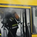 Drama kod Aranđelovca: Zapalio se autobus, gust dim kulja nekoliko metara uvis (video)