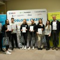 Srednjoškolci Centralne Srbije trijumfovali sa aplikacijom za rezervaciju parkinga na takmičenju ‘Poslovni Izazov’