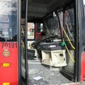 Nove informacije o sudaru autobusa: Devojku izvlačili vatrogasci, povređena trudnica i dete?