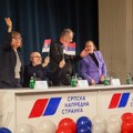 U Apatinu počela tribina SNS, učestvuju Vučević i Gojković