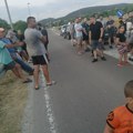 Jovanovčani blokirali ulaz u Kragujevac, jer su danima bez vode (VIDEO)