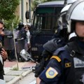 Jedna osoba ubijena, dvoje povređeno na ostrvu Evija – sve povezano sa nasiljem na fudbalskim utakmicama