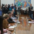 Od toga „da se s njom možda ne bi ni sreo“, do „svi su srećni i zadovoljni: Vučić ponovo sa Karen Pirs