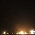 (Video) Stvari su upravo postale ekstremno opasne, ovaj napad je najava novog pakla: Projektili udaraju po Crvenom moru, gori…