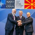 Столтенберг: На министарском састанку НАТО-а и о трајнијем повећању броја војника на Косову