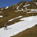 Švajcarska skijališta opustela jer su zbog blagog januara ostala bez snega