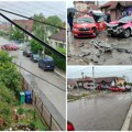 Karambol u centru Čačka Žestok sudar nekoliko vozila na raskrsnici, pet osoba povređeno (foto)