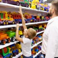 Povučena igračka za decu iz prodaje: Kupci pozvani da je odmah vrate, postoji hemijski rizik