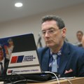 „Sliku tvoju ljubim“: Bakarec toliko voli Vučića da ga je „zalepio“ na laptop, a ne tako davno prozivao ga što ne…