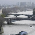 Požar na tornju katedrale u Ruanu u Normandiji (VIDEO)