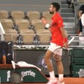 Novak brutalno izviždan u Parizu: Psovke i uvrede za publiku, Đoković od sudije tražio samo jednu stvar