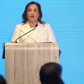 Predsednica Perua udvostručila platu uprkos rekordno niskoj podršci javnosti