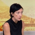 Novinarki ispred stranačkih prostorija SNS u Beogradu oduzet telefon kad je pokušala da od Vučića uzme izjavu