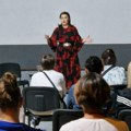 Monodrama “Muž je kao čokolada” oduševila publiku: Uspešna organizacija manifestacije Kulturno leto “Temnički natpis” u…