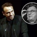 Немили догађај на комеморацији халиду бешлићу Чим је изашао на бину глумац није могао да прећути: Наштимано да не чује…