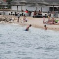 Mladić izašao sav krvav iz mora u Hrvatskoj, na leđima bio vidljiv ugriz, turisti zabrinuti: "Vratila se!"