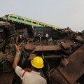 Najmanje 288 žrtava i 900 povređenih u železničkoj nesreći u Indiji