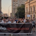 Блокада код Трга војводе Радомира Путника у петак на протесту у Крагујевцу, у колони и Мирослав Алексић