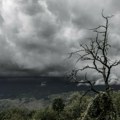 Izdato upozorenje za crnu goru: Meteorolozi najavljuju oluju i grad