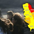 РХМЗ избацио најаву за невреме које нам данас стиже из Хрватске и БиХ: Олујни ветар, жестоки пљускови и већи пад…