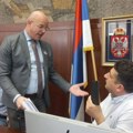 Dveri Čačak: Vidljiva veza vlasti i za policiju nevidljivih crnokapuljaša