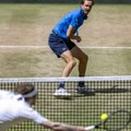 Kletva je skinuta! Neverovatan kraj ATP turnira u Haleu - posle Sinera, i Danil Medvedev pao pred senzacionalnim šampionom
