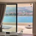 Mladi Britanac platio 2400 eura za noć na Jadranu - zbog smeštaja u kom je spavao, profil mu je "eksplodirao"
