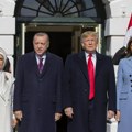 Erdoganova žena pisala melaniji Tramp: „Verujem da će velika osetljivost koju ste pokazali prema ukrajinskoj deci biti…