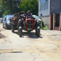 Kragujevački vodovod zamenio cevi u dve ulice: Stanari mesecima u prašini, jer nije vraćen asfalt FOTO