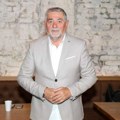 "Svi živimo u istom dvorištu, ali svako ima svoju stambenu zajednicu" Radiša Urošević sa ponosom priča o svojoj supruzi, a evo…