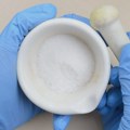 Висок крвни притисак и срчани удари повезани са уобичајеним конзервансима у храни