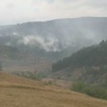 Пожар и даље активан на Гочу, гашење могуће само из ваздуха
