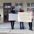 Incident na večerašnjem protestu: Napadnute profesorke prokupačke Gimnazije