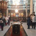 Pričest vernika nakon Liturgije u Hramu Uspenja Presvete Bogorodice u Tijabari i Hramu Rođenja Hristovog u Pazaru
