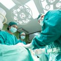 Pacijent kome je prvi put transplantiran svinjski bubreg preminuo je dva meseca nakon zahvata
