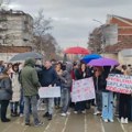 U Lebanu na ivici incidenta: SNS pristalice pljuvali, psovali i vređali učenike na protestima – VIDEO