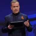 Medvedev: Rusija se za razliku od Ukrajine ne bavi terorizmom