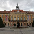 Sombor dobio defibrilator, biće postavljen u Gradskoj kući "zbog frekvencije stanovništva"