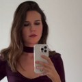 Anica Lazić opalila minjak za 15 godina mature! Devojka Lazara Ristovskog pokazala kako se picnula: Žari i pali na mrežama